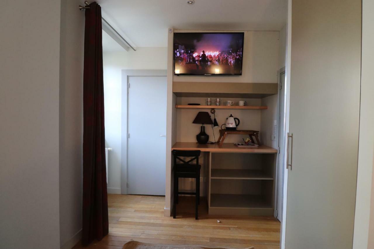 Le Doyenne - Entree Autonome - Hypercentre Bed & Breakfast Le Mans Bagian luar foto